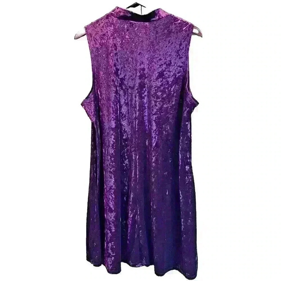 Signature Studios Burgundy Velvet Sleeveless Mock Neck Dress Woman Plus Size 2XL - Picture 2 of 8